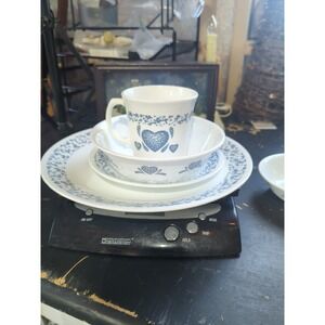 Vintage CORNING BLUE HEARTS 4 PC DINNER Set